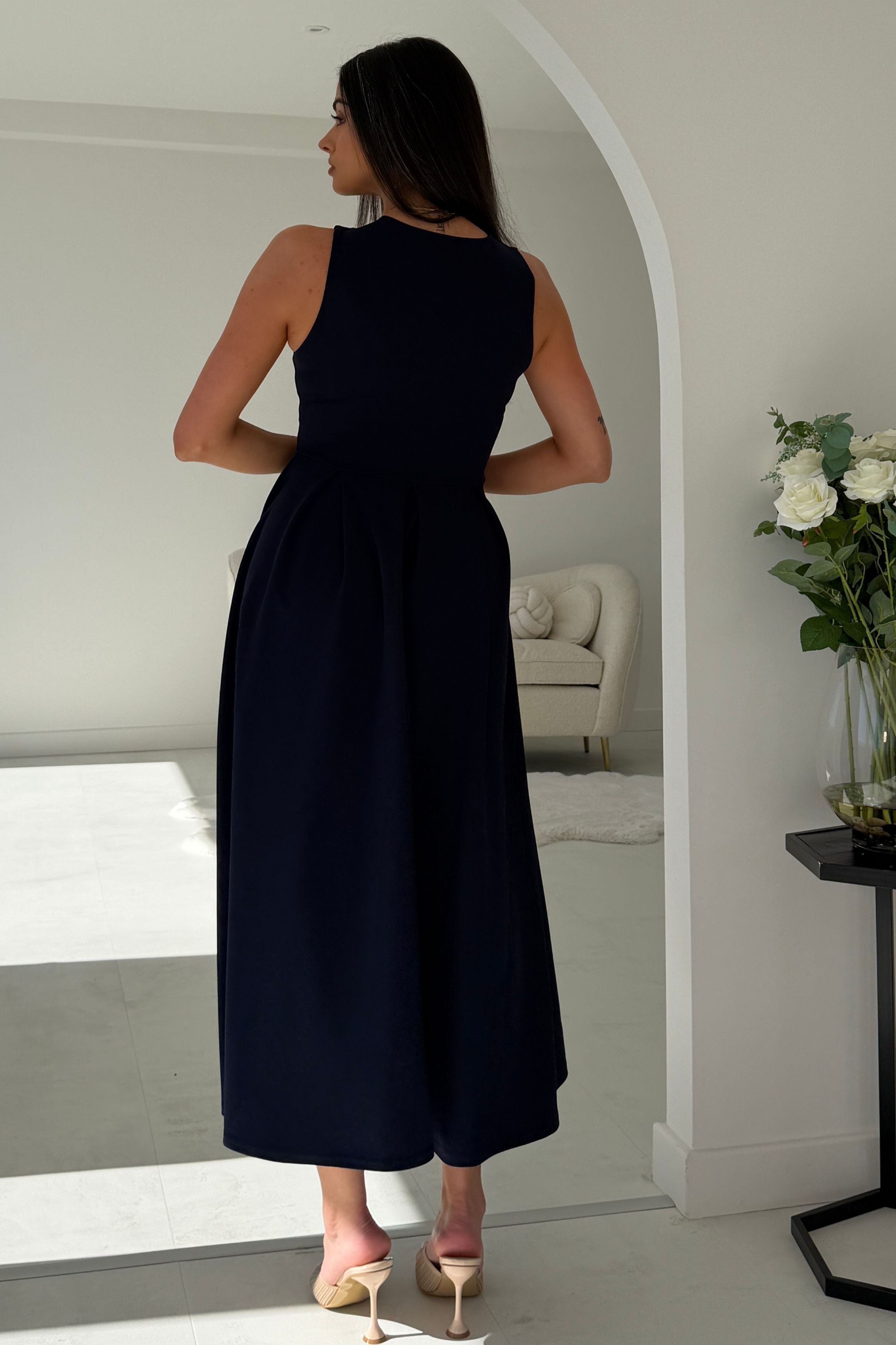 Vestido midi Anastasia con detalle de nudo, color azul marino