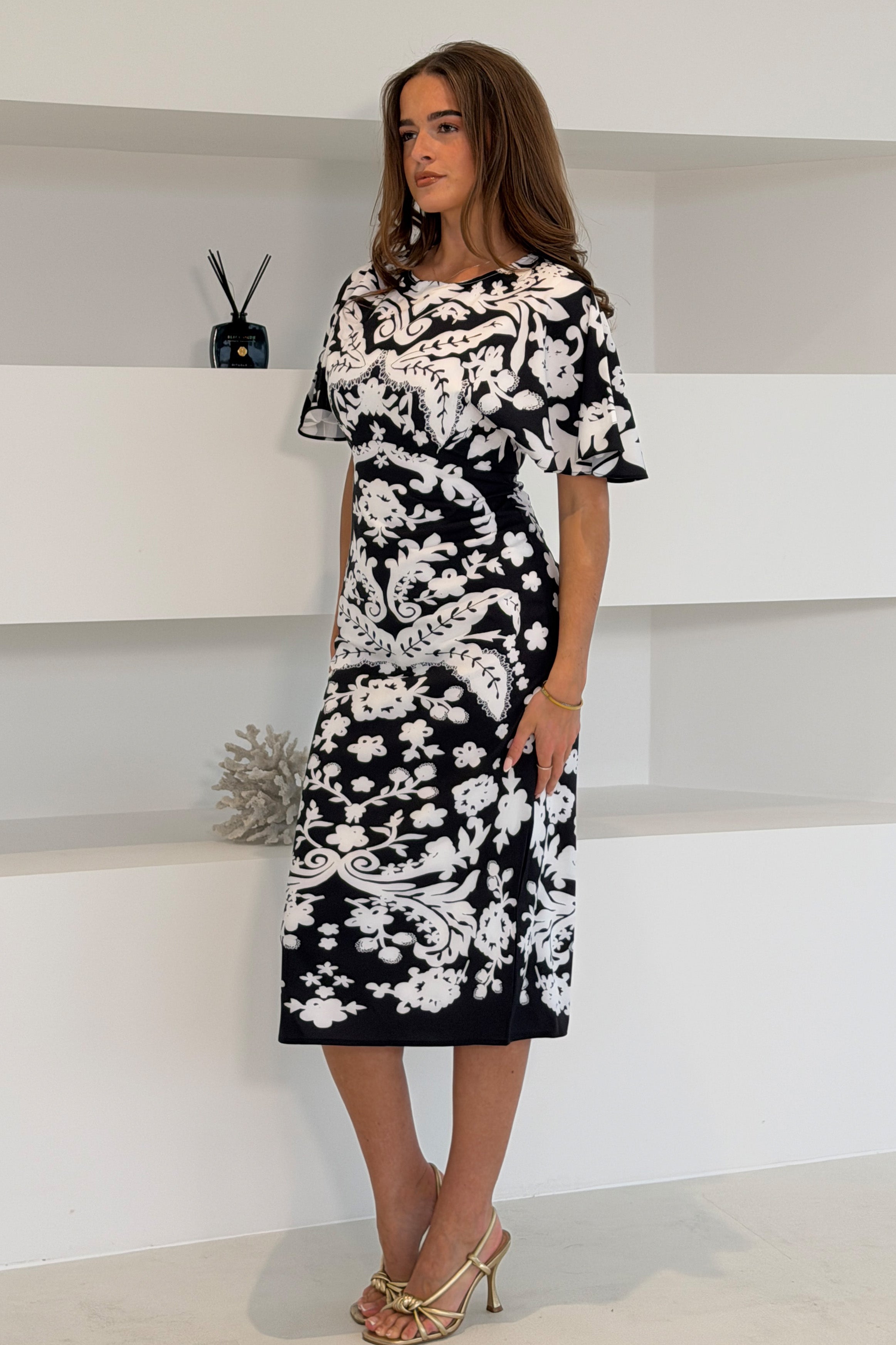Vestido midi blanco y negro Jocelyn